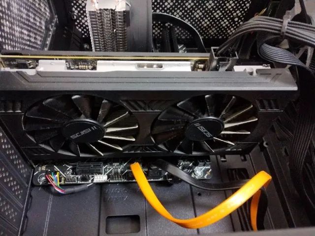 Placa de vídeo AMD RX 580 - Foto 4