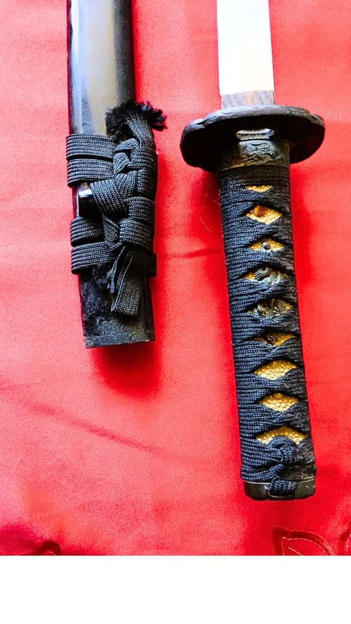 CONJUNTO DE RÉPLICAS DECORATIVAS DE ESPADAS SAMURAI JAPONESAS - KATAKANA e WAKISASHI - Foto 3