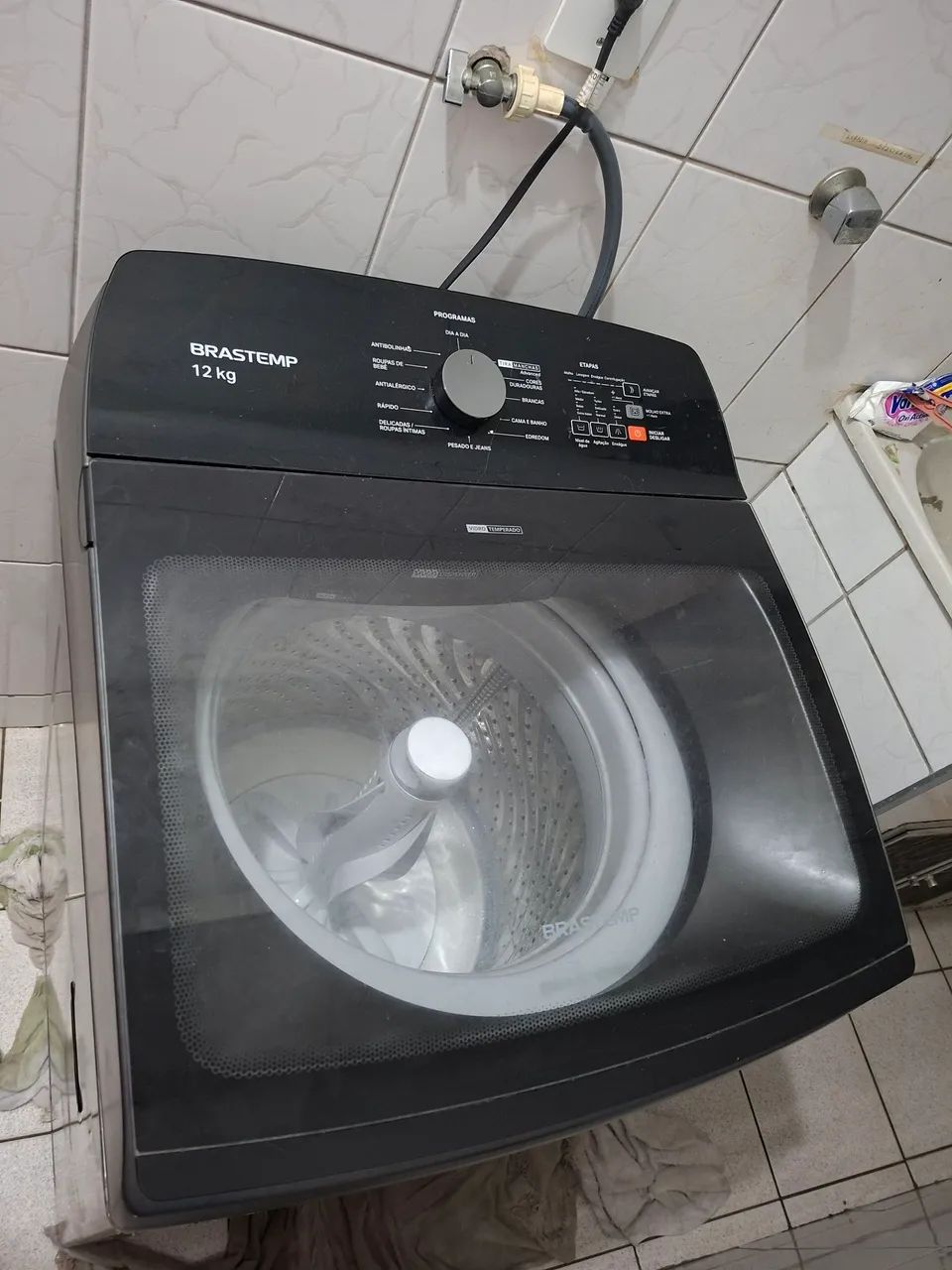 Lavadora Brastemp 12kg advance BWK12A9ANA20 - funciona - mas vaza por baixo  - Foto 2