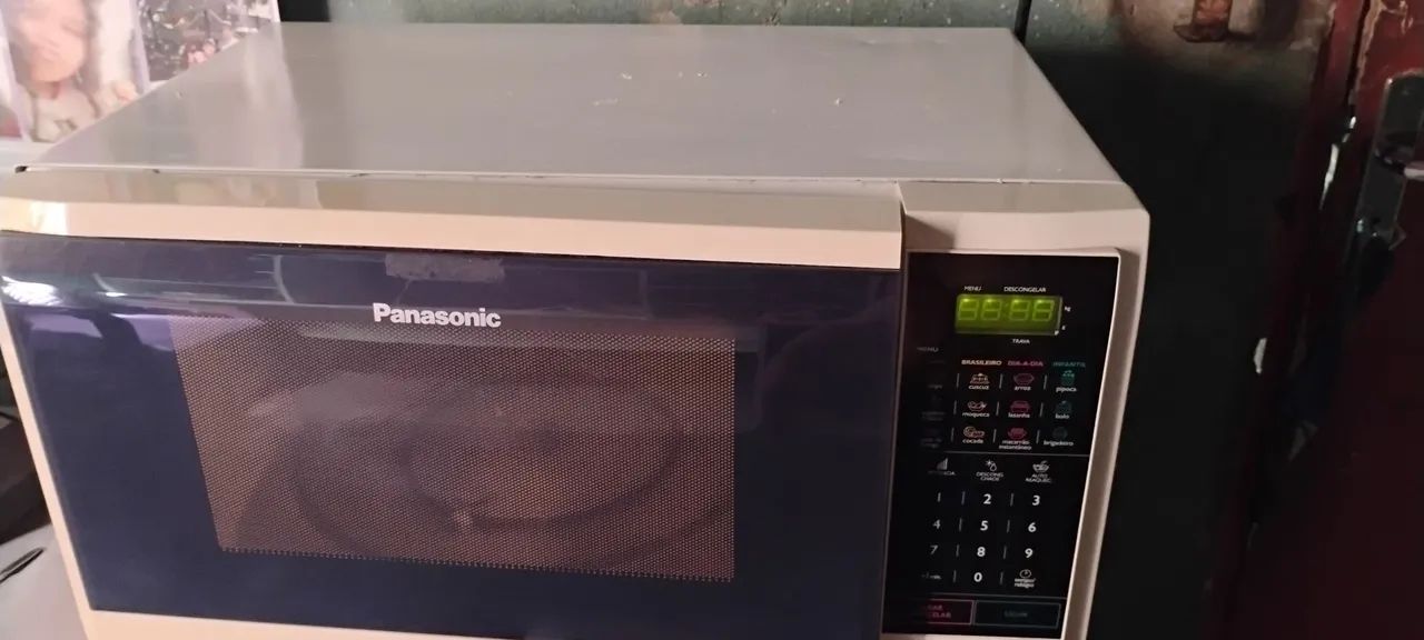 Microondas Panasonic 30 litros em perfeito estado  - Foto 2