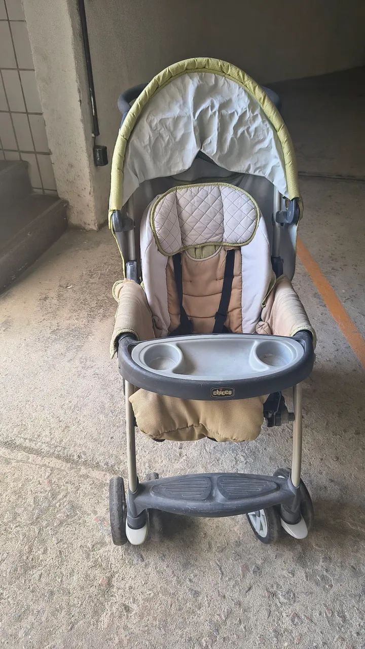 Carrinho de bebê Chicco cortina