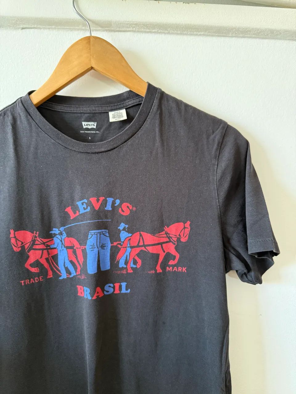 Camiseta Levis Vintage (Original) - Foto 4