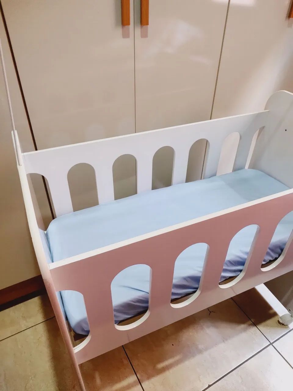 Mini berço 2 em 1 + colchão - Foto 4