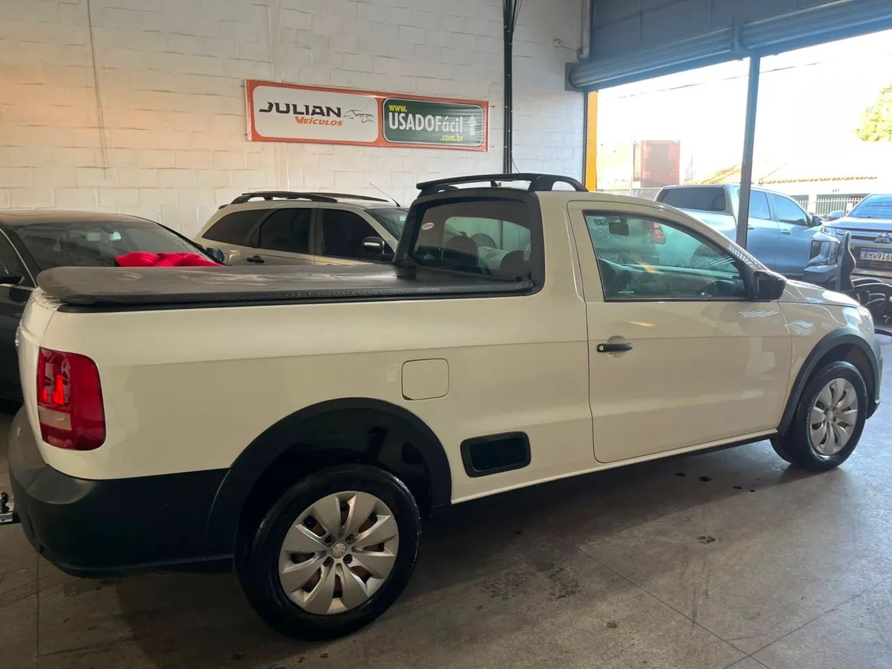 Volkswagen Saveiro Robust 1.6 Total Flex 8V 2017 - Foto 3