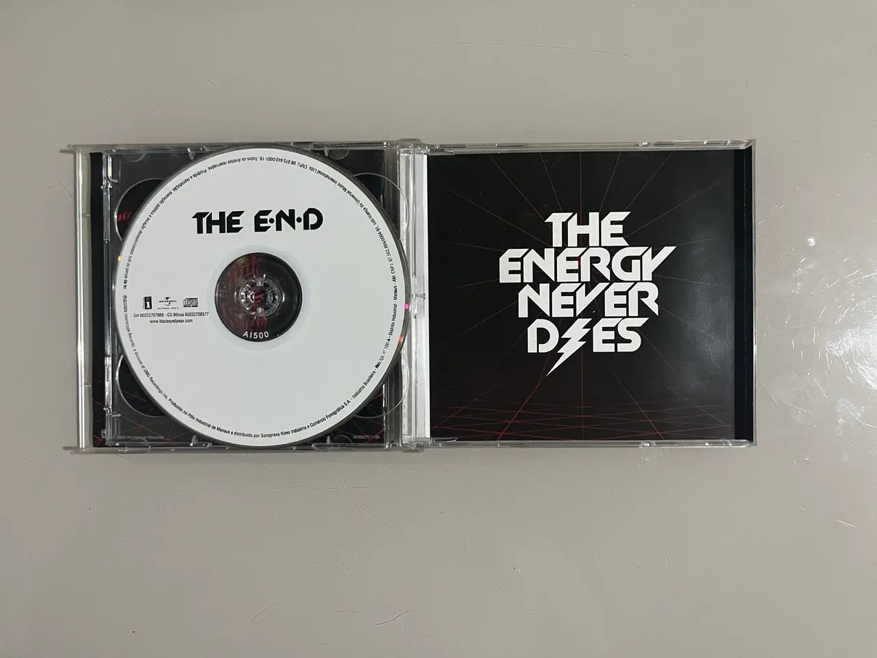 Cd The End deluxe 2 discos - Black Eyed Peas - Foto 4