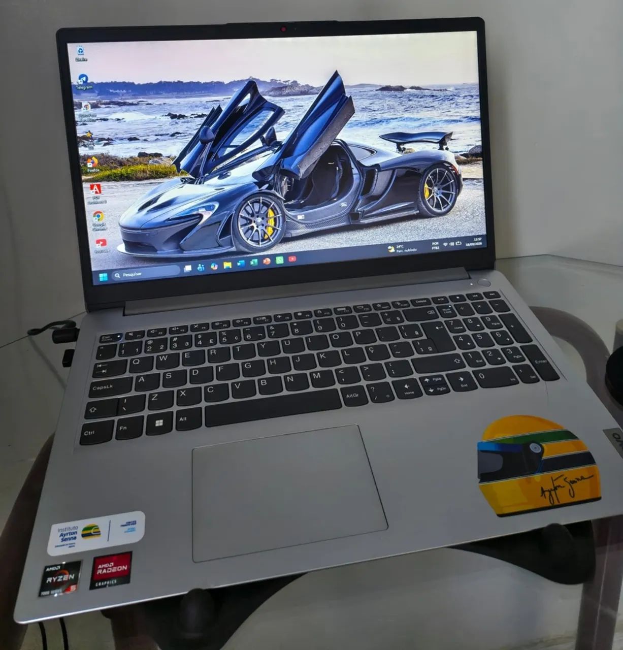 Vende-se notebook em perfeito estado