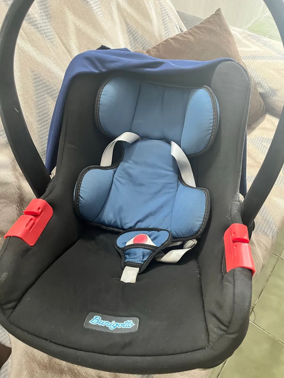 Carrinho de bebê com bebê conforto  - Foto 4