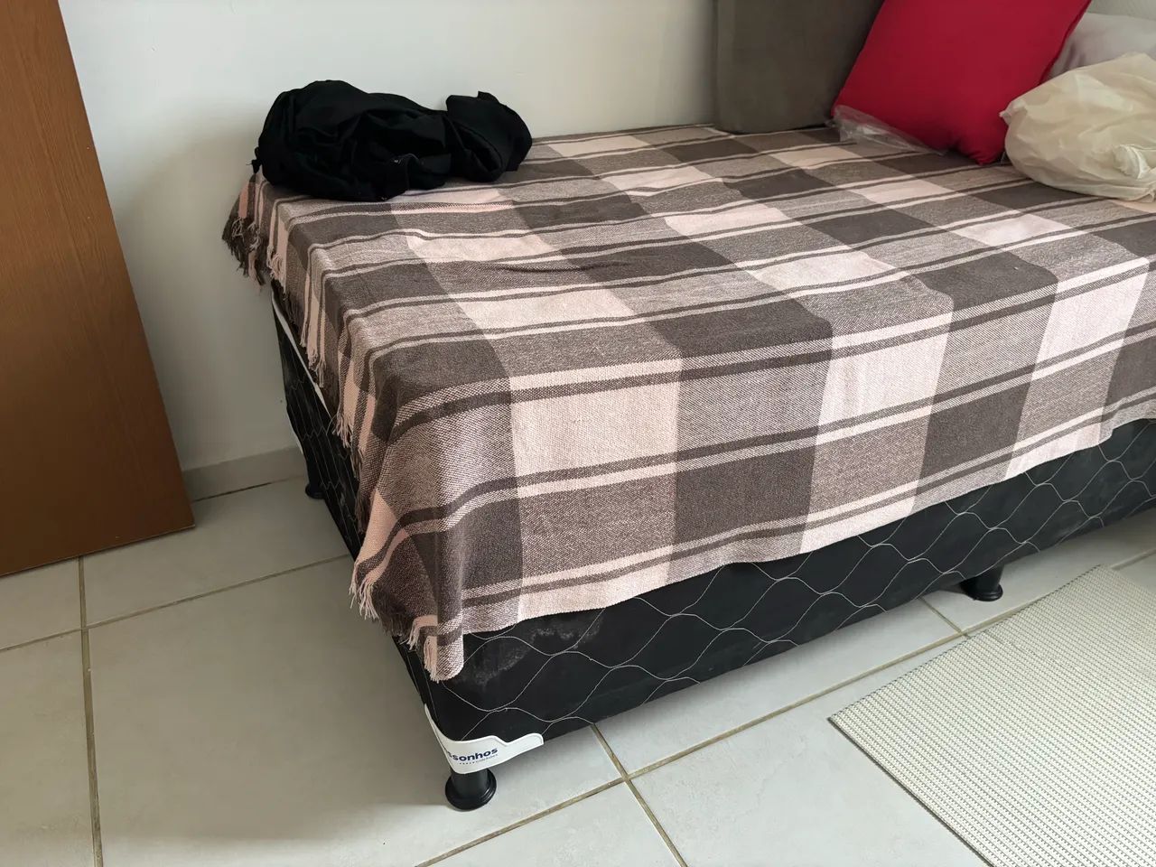 Cama box de solteiro