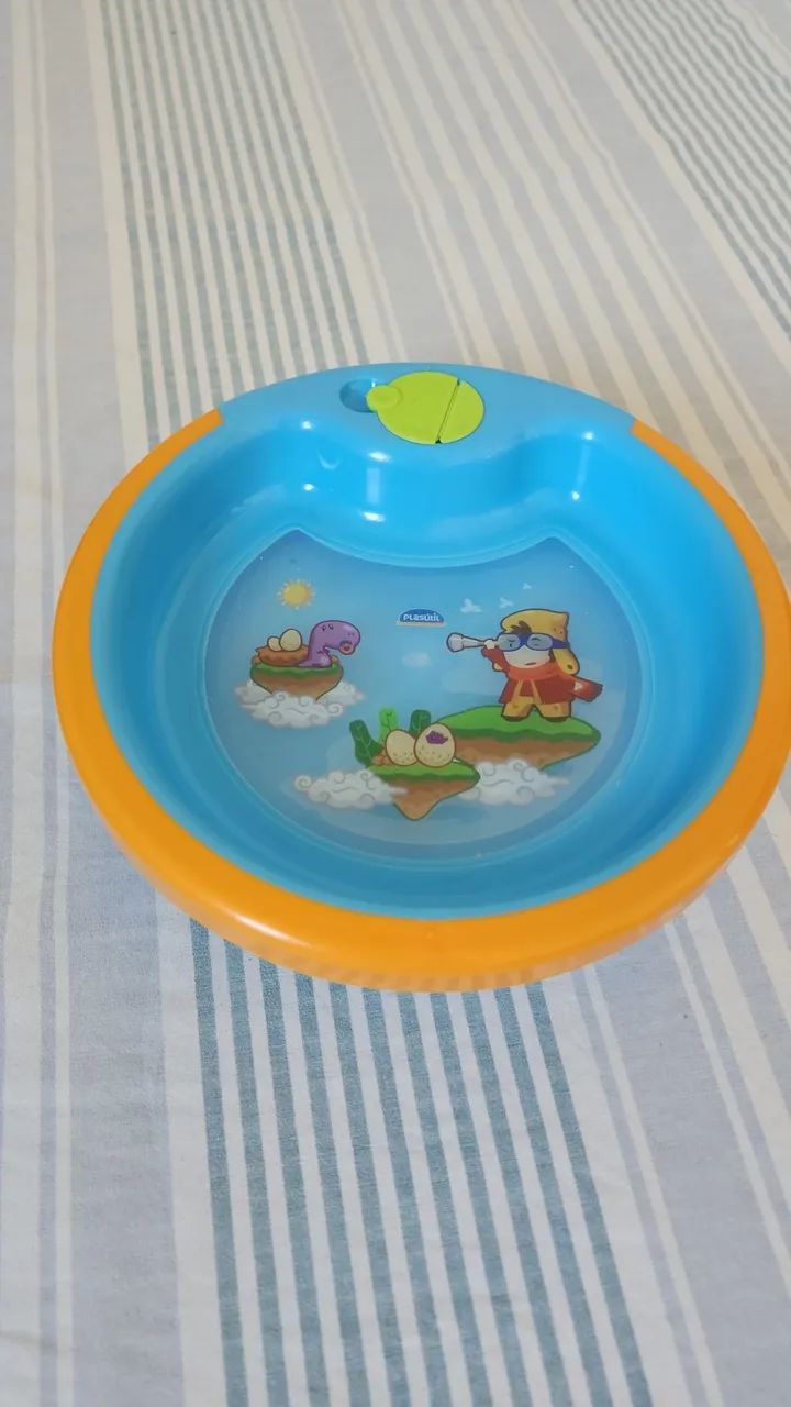 Prato infantil com ventosa - Divertido e prático!
