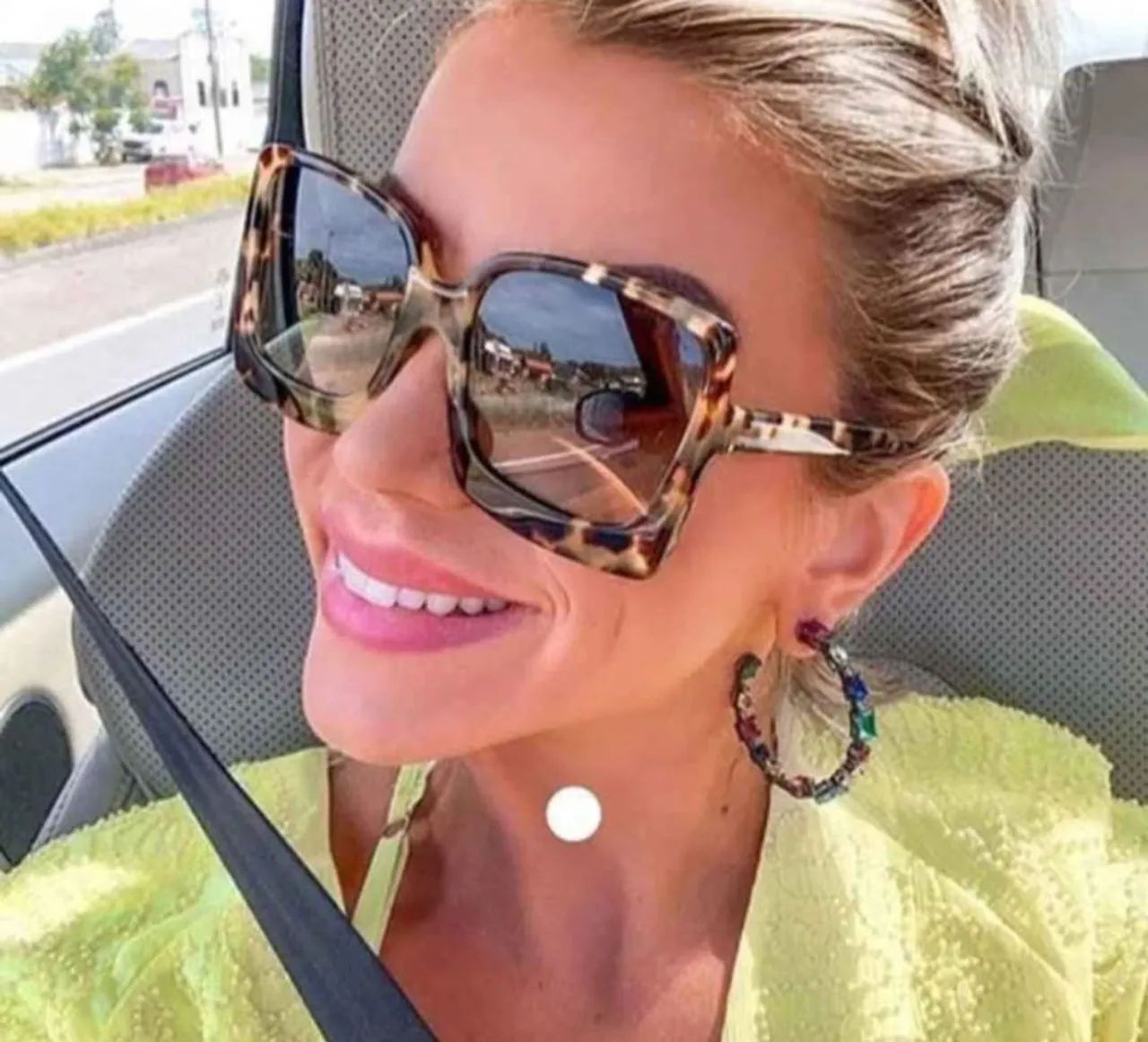 Óculos de Sol Máximo Glamour! Toda Proteção para Você! 