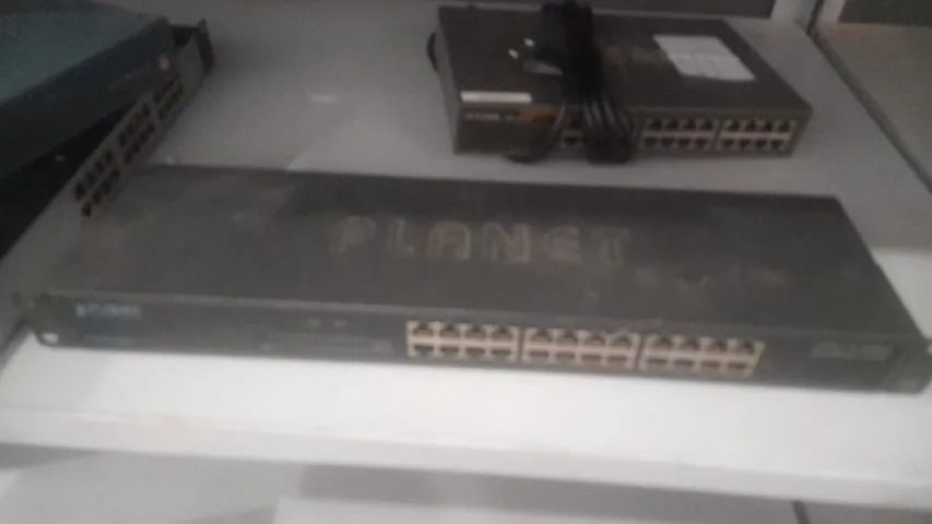 Switch PLANET e DLINK 24 Portas -10/100-350,00 cada - Foto 3