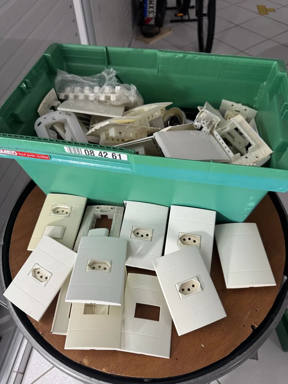 Tomadas e interruptores 