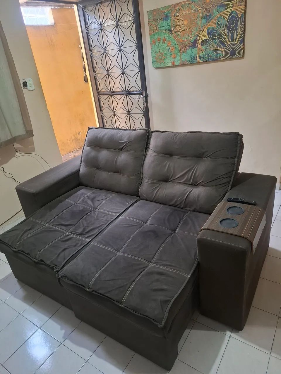 SOFÁ RETRÁTIL MARROM À VENDA!