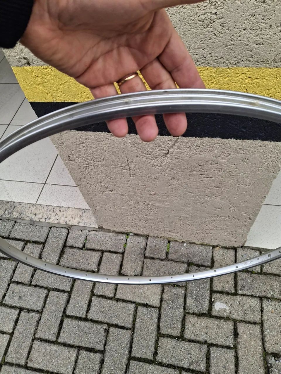 1 Aro Araya 700C alumínio 32 furos. - Foto 4