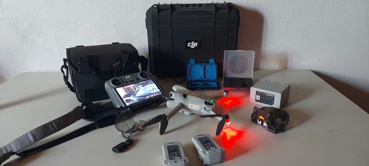 DJI Mini 4 PRO + Combo Plus - Foto 5