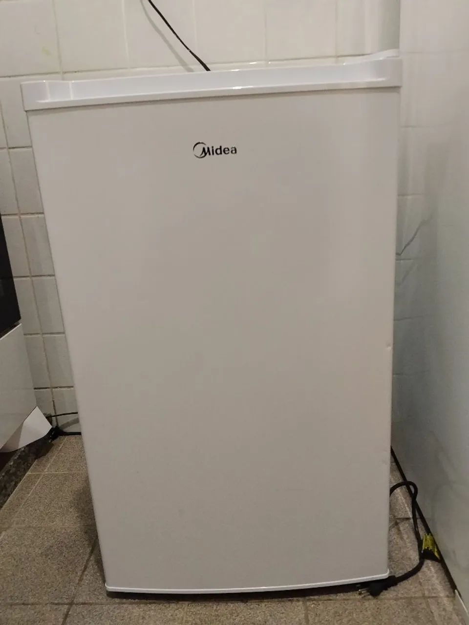 FRIGOBAR MIDEA 124L