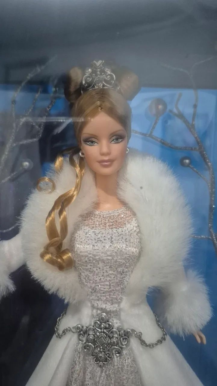 Boneca Barbie Holiday 2003 LACRADA - Foto 2