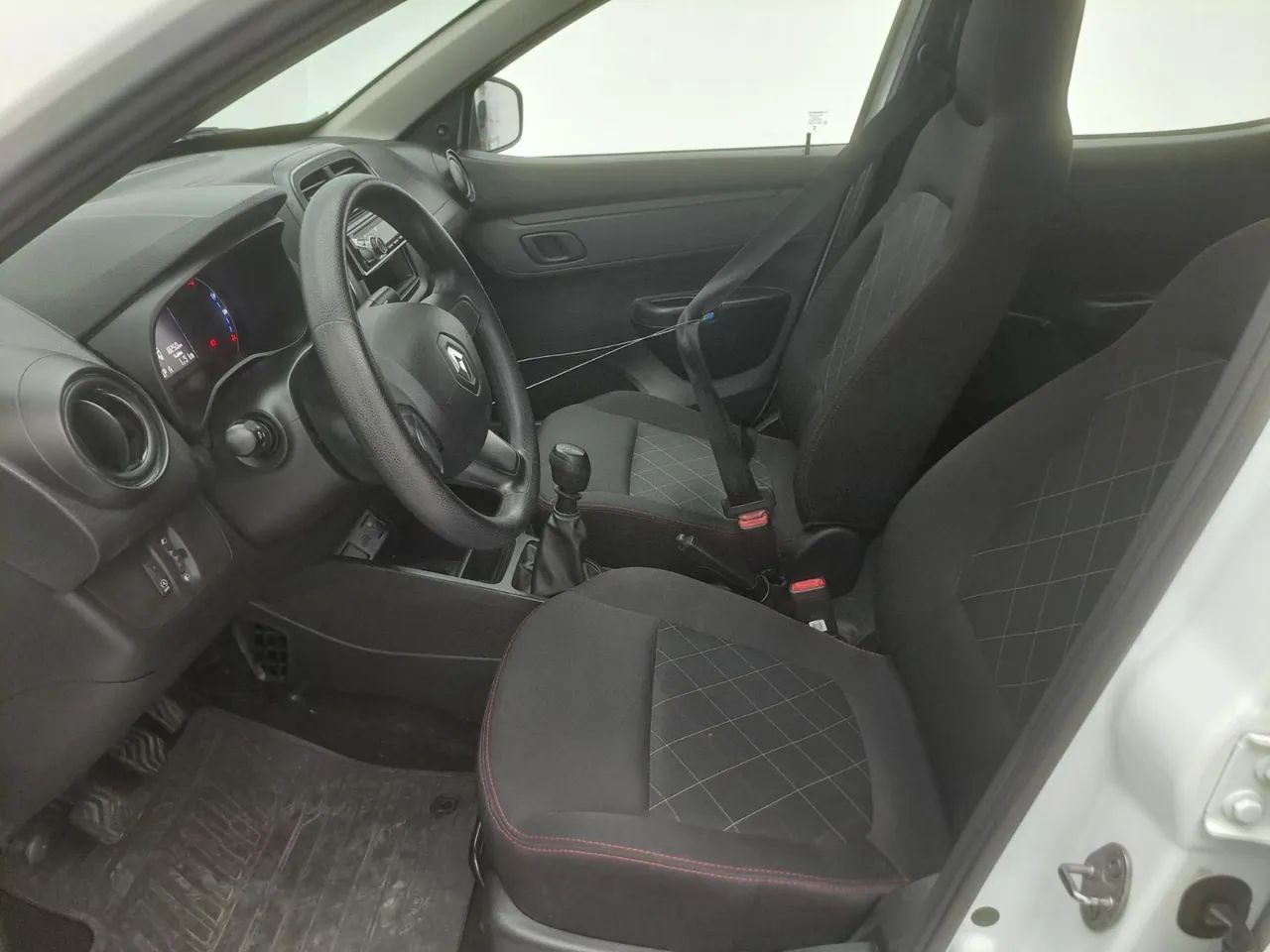 Renault Kwid 1.0 Zen, foto 16 de 18