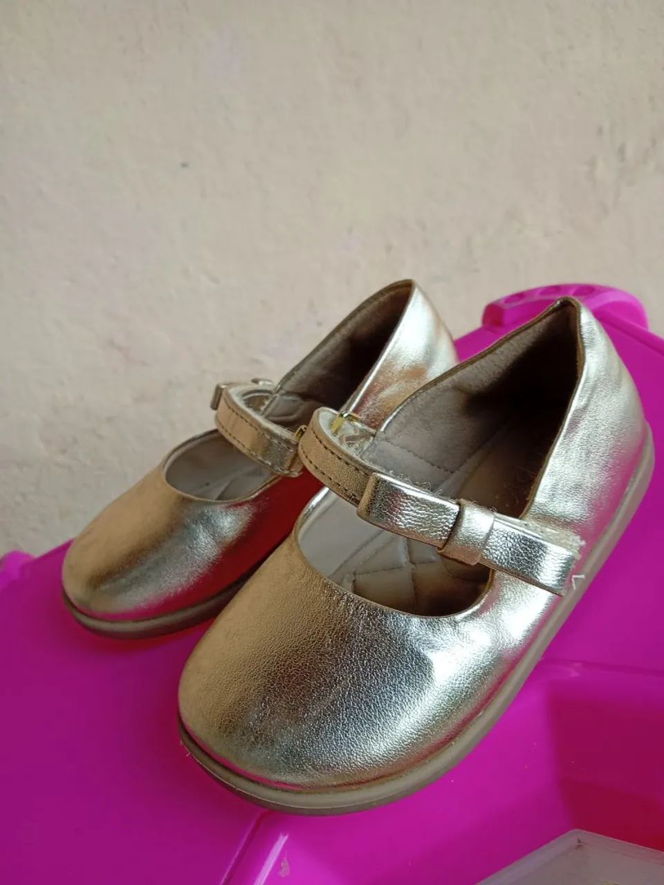 Sapatilha dourada luppie