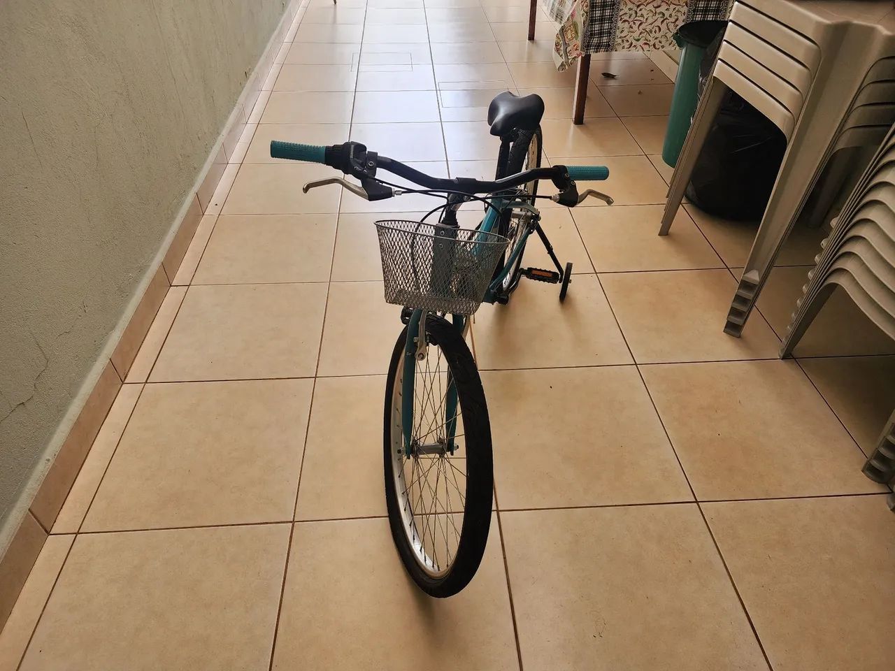 Bicicleta BTWIN Original 300 Zero Uso Shimano 7v Com Cesta e Rodinhas - Foto 5