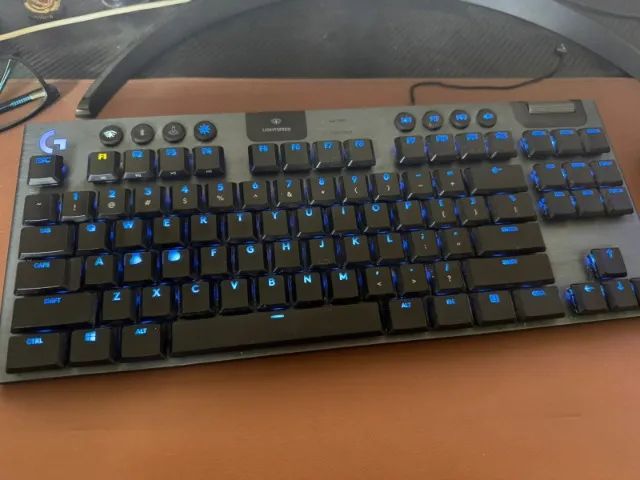 Logitech G915 TKL [Negocio] - Foto 2