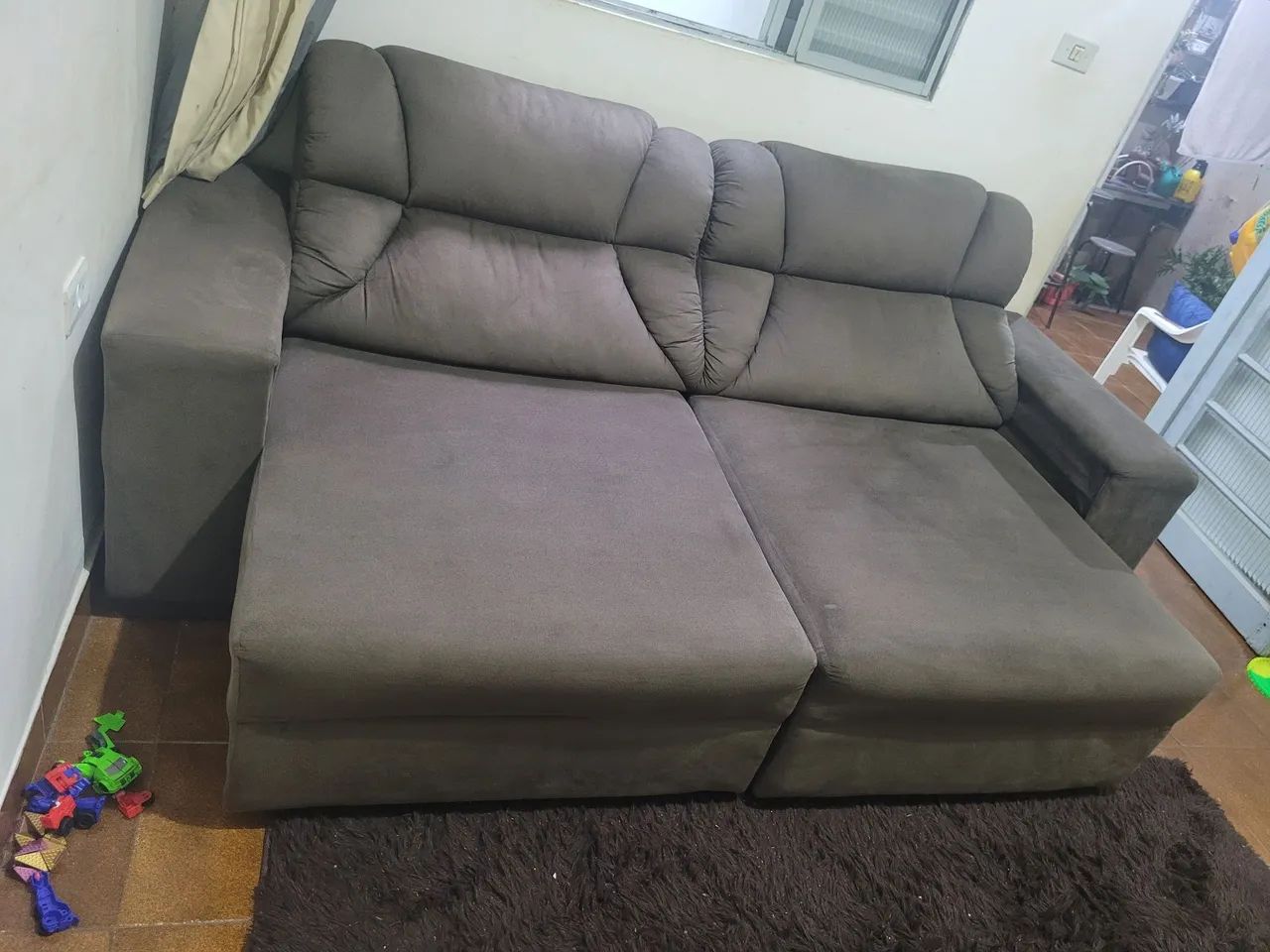 Sofá Retrátil grande apenas 428