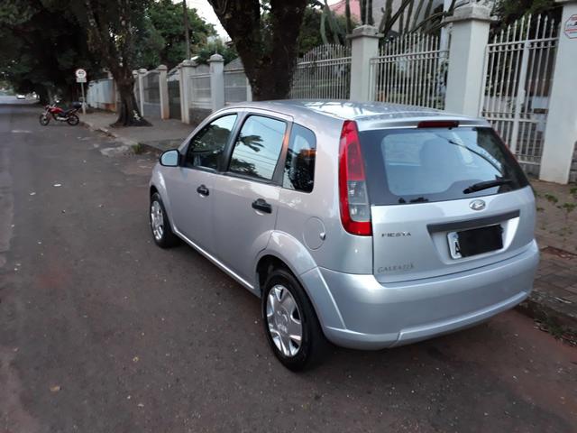 Troco MAIOR VALOR FORD FIESTA 1.0 2013 IMPECÁVEL PLACA A - Foto 4