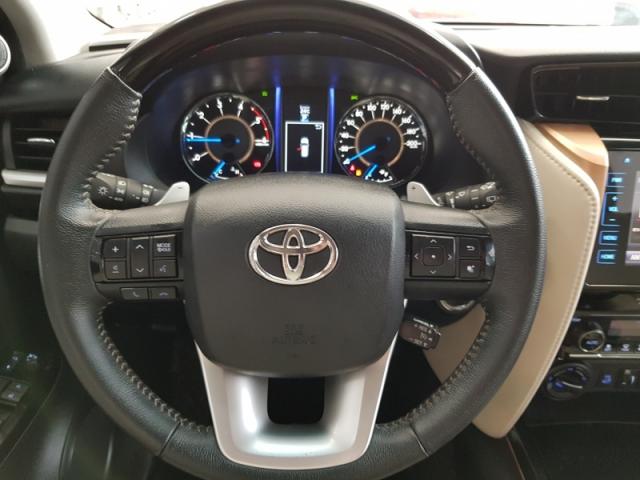 TOYOTA HILUX SW4 2.8 SRX DIAMOND 4X4 7 LUGARES 16V TURBO INTERCOOLER DIESEL 4. - Foto 6