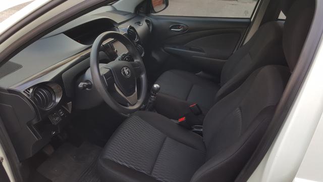 Toyota Etios X 1.3 2017 - Foto 4