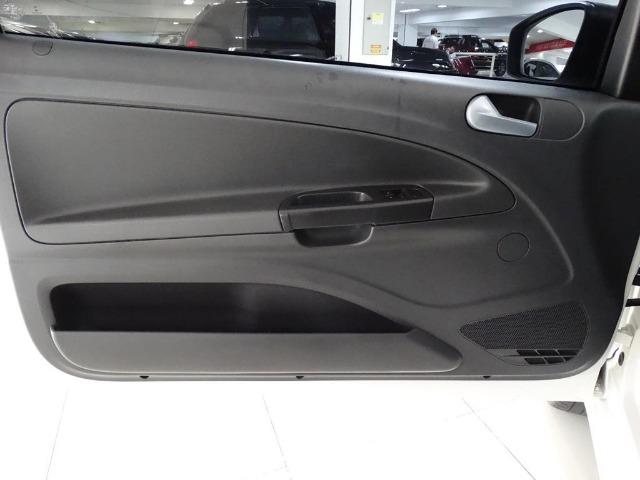 Volkswagen Saveiro Cd Robust 1.6 Flex Branco - Foto 11
