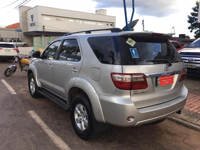 HILUX SW4 2011/2011 3.0 SRV 4X4 7 LUGARES 16V TURBO INTERCOOLER DIESEL 4P AUTOMÁTICO - Foto 4