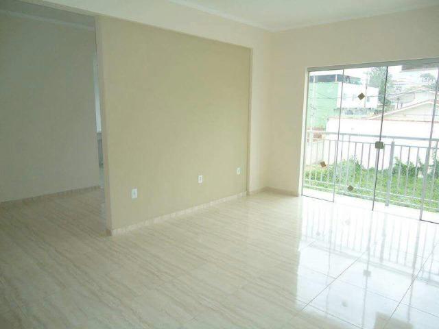Aluga-se - Apartamento - Centro/Guanabara - Foto 2