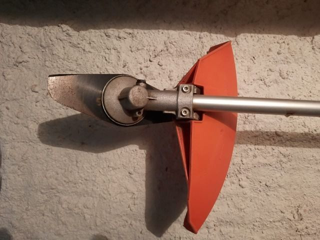 Roçadeira Marca Stihl FS 85 - Foto 3