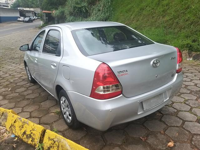 Etios 1.5 X Sedãn 2016 Completo Flex - Foto 14