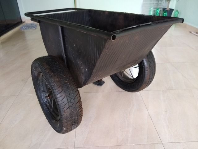 Girica carrinho mão Jirica 2 rodas, ótimo estado, favor ler anuncio - Foto 3