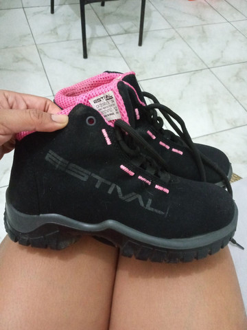 bota obra feminina