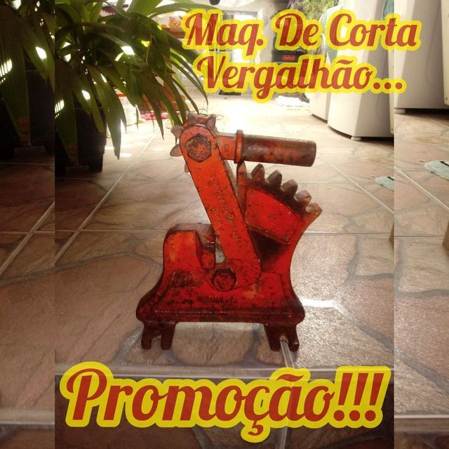 Maq. De Corta Vergalhão ( Ferro)