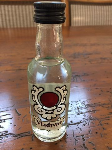 Mini Garrafinha de Bebida Vodka - Foto 2