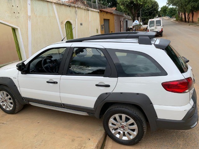 CARRO FIAT PALIO WEEK.ADV.DUALOGIC 1.8 FLEX