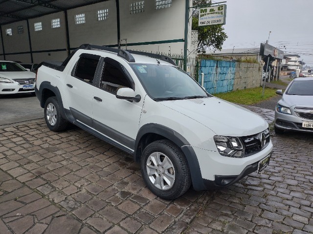 Renault Duster Oroch Expression 1.6 - Manual - 2016 - Foto 2