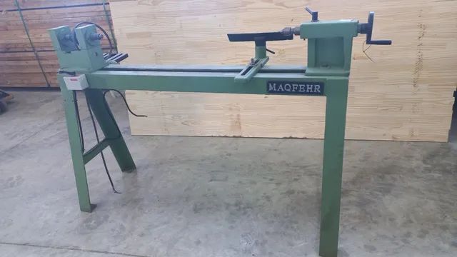 Torno para madeira simples Maqfehr sem motor - Foto 2