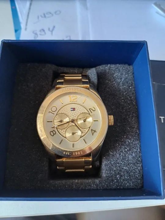 Relógio Tommy Hilfiger, dourado, usado, preservado, original, funcionando perfeitamente!