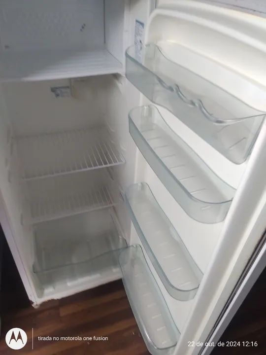 REFRIGERADOR ELECTROLUX RE28 - Foto 2