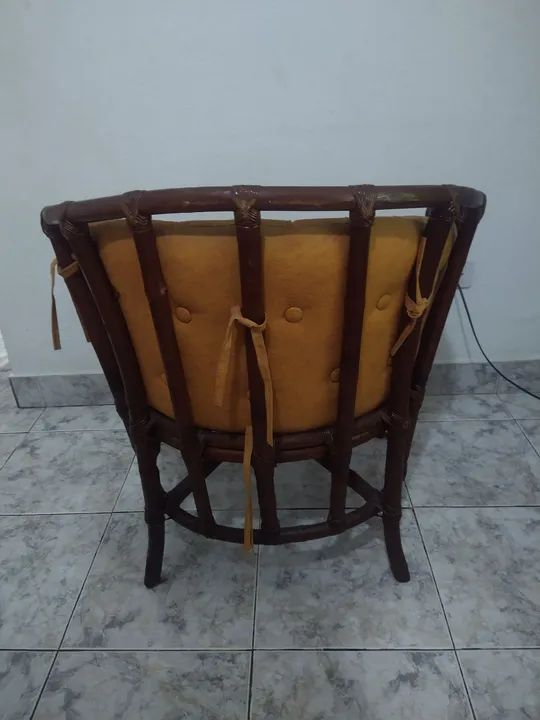 Aproveite* Poltrona de bambu com estofado - Foto 4