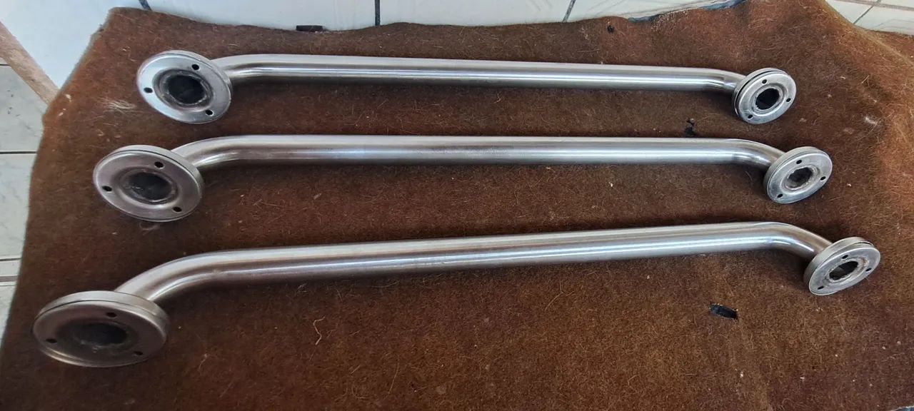 3 barras de apoio para banheiro - USADAS MAIS EM ÓTIMO ESTADO DE CONSERVAÇÃO. - Foto 2