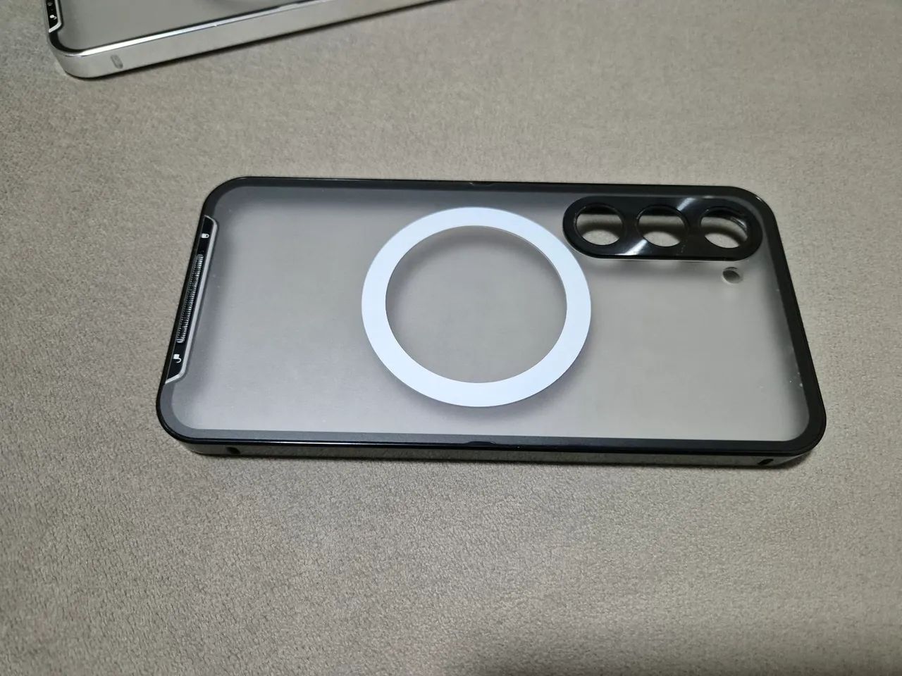 Vendo Capinhas para samsung S23 - Foto 4