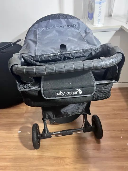 Carrinho de Bebê Baby Jogger City Mini GT seminovo - Foto 5