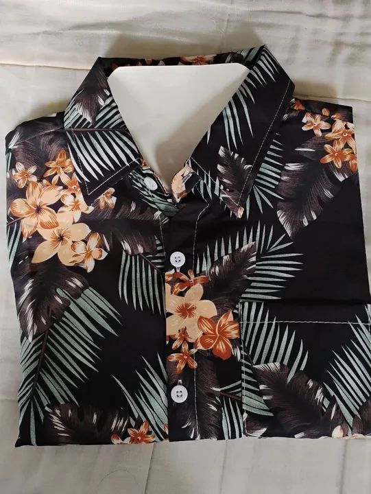 Camisa estampada havaiana em viscose