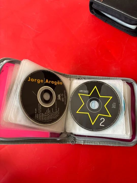 Álbum de cds originais antigos