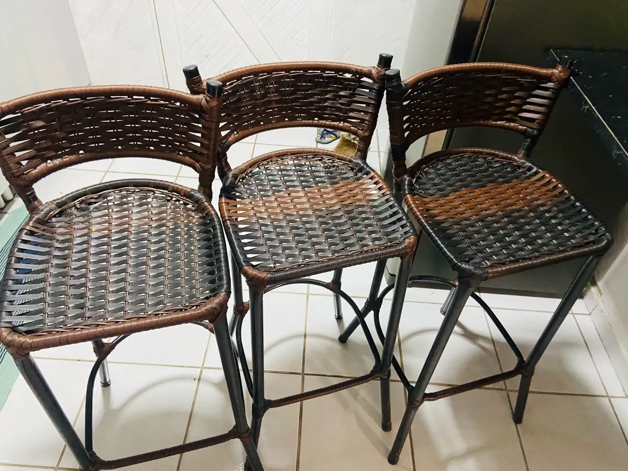 Conjunto de 3 Banquetas em Fibra Sintética